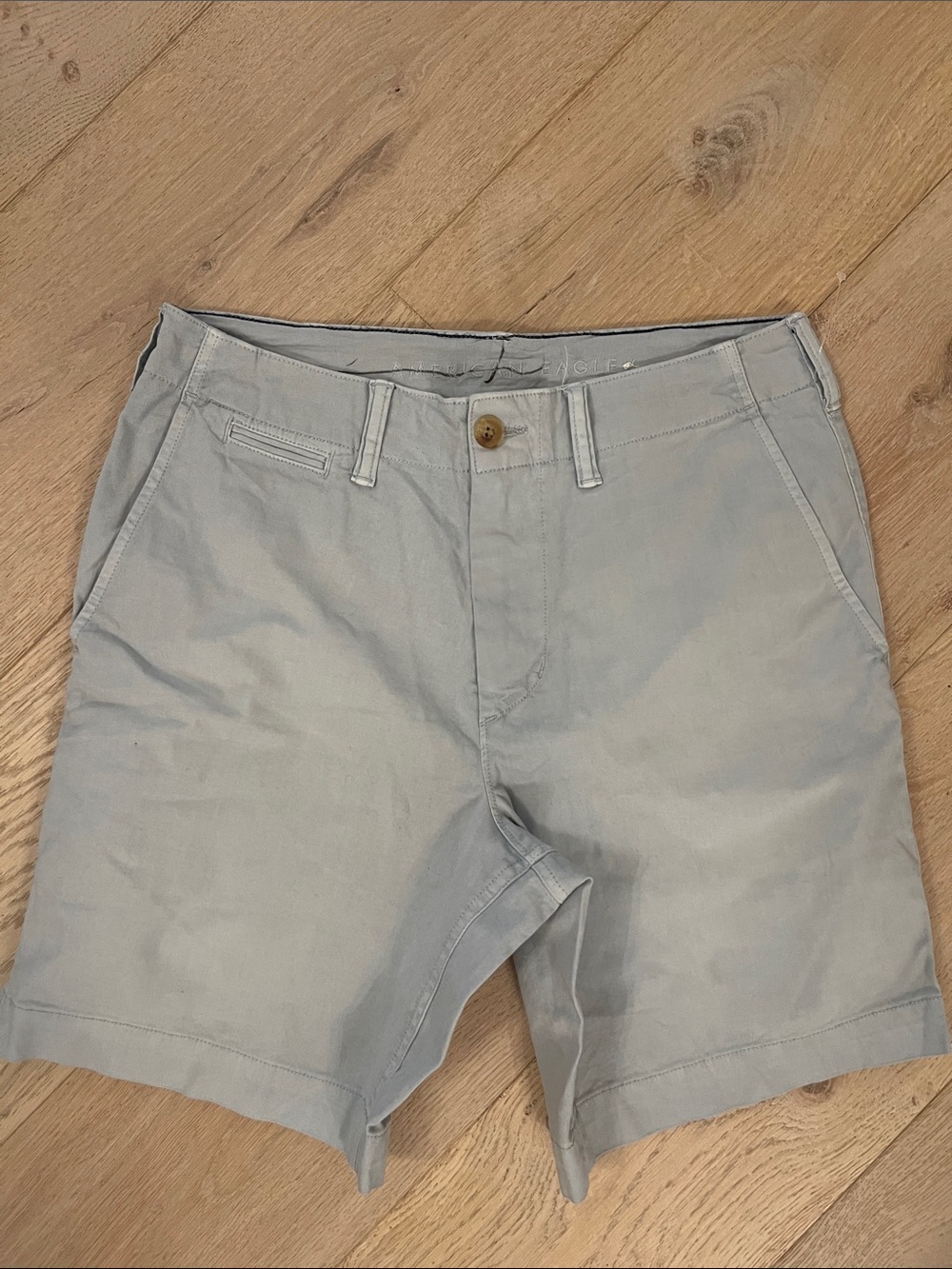 American Eagle Outfitters Light Blue Flat Front Chino Shorts Mens size 29